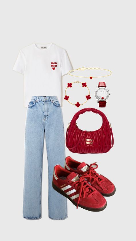 Red Tshirt Outfit, Bangkok Outfit, White Tshirt Outfit, Streetwear Inspo, Tshirt Outfit, Teaching Outfits, Capsule Wardrobe Outfits, Uni Outfits, Outfit Inspo Casual