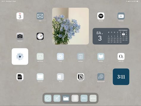 Minimal Ipad Homescreen, Clean Ipad Homescreen, Ipad Widgets Aesthetic Blue, Ipad Homescreen Ideas School, Ipad Ios 16 Homescreen, Homescreen Asthetics, Ipad Homescreen Ideas Blue, Ipad Asthetics, Ipad Homescreen Aesthetic
