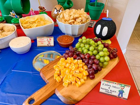 Koopa shells and mystery block cheese, toads tostitos and dip Super Mario Snacks Parties Food, Mario Kart Snacks, Mario Birthday Party Food, Mario Party Food, Super Mario Party Food, Nintendo Birthday Party, Nintendo Birthday, Mario Party Games, Princess Peach Party