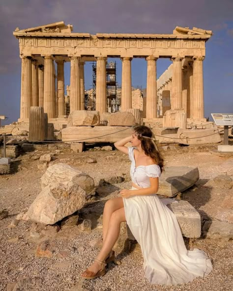 Acropolis Greece, Greek Goddess Dress, Athens Travel, Greek Island Hopping, Greece Pictures, Greek Vacation, Greece Outfit, Greece Photography, Athens Acropolis