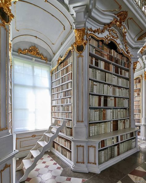 @maik.wtf Coquette Castle, Pretty Libraries, French Castle Interior, Men Candle, Pretty Library, Beams Living Room, Luxury Mansions Interior, Romantic Nature, Library Inspiration