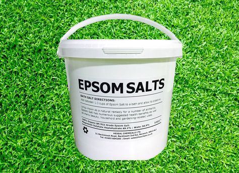 Epsom Salt For Grass, Planting Ginger Root, Grow Grass Fast, Grass Fertilizer, Lawn Problems, Greener Grass, Growing Grass, Lawn Fertilizer, Lawn Care Tips