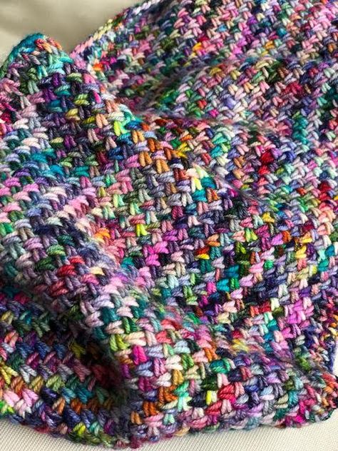 Striped Crochet Blanket, Scrap Yarn Crochet, Variegated Yarn, Moss Stitch, Blanket Knitting Patterns, Crochet Stitches Patterns, Yarn Projects, Afghan Crochet Patterns, Welcome To The World