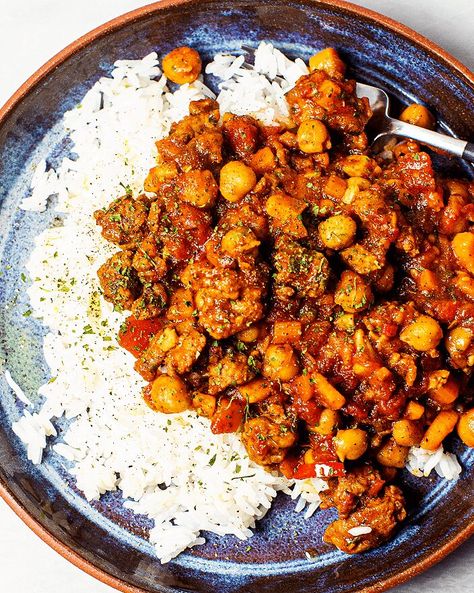 Chickpea and Sausage Stew Spicy Stew, Sausage Rice, Sausage Stew, Tried And True Recipes, Party Cooking, Chickpea Stew, Hot Italian Sausage, Pea Recipes, Chickpea Recipes