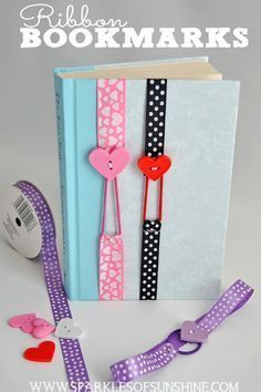 Easy Crafts To Make and Sell - Ribbon Bookmarks - Cool Homemade Craft Projects You Can Sell On Etsy, at Craft Fairs, Online and in Stores. Quick and Cheap DIY Ideas that Adults and Even Teens Can Make http://diyjoy.com/easy-crafts-to-make-and-sell Bookmark Diy, Penanda Buku, Diy Sewing Gifts, Sell Diy, Crafts To Make And Sell, Ribbon Bookmarks, Homemade Crafts, Diy Couture, Button Crafts