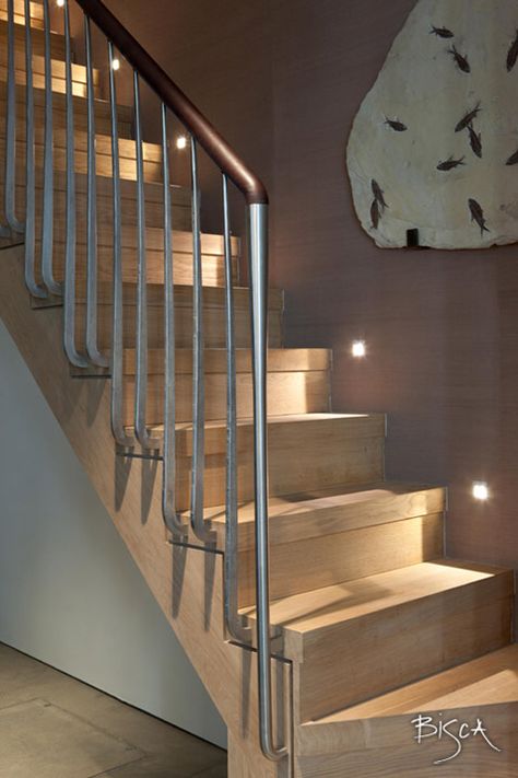 Wooden Stair Railing, Small Space Staircase, Staircase Manufacturers, Basement Staircase, Balustrade Design, Rustic Stairs, Contemporary Stairs, Staircase Railing Design, Wrought Iron Stairs