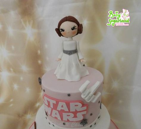 Princess Leia Theme Party, Princess Leia Cake, Star Wars First Birthday Girl, Girls Star Wars Cake, Princess Leia Birthday Cake, Princess Leia Line Art, Star Wars Birthday Cake, Star Wars Baby Shower, Princess Star