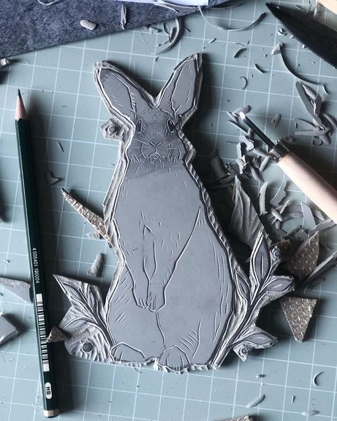 Natalie Hughes-Narborough on Instagram: “Ready for a test print in the morning 🐰 . Please excuse the mess! 🙈” Wood Printmaking, Lino Print Pattern, Linoleum Printmaking, Linocut Printmaking, Lino Art, Linoleum Block, Relief Printing, Handmade Stamps, Linocut Art