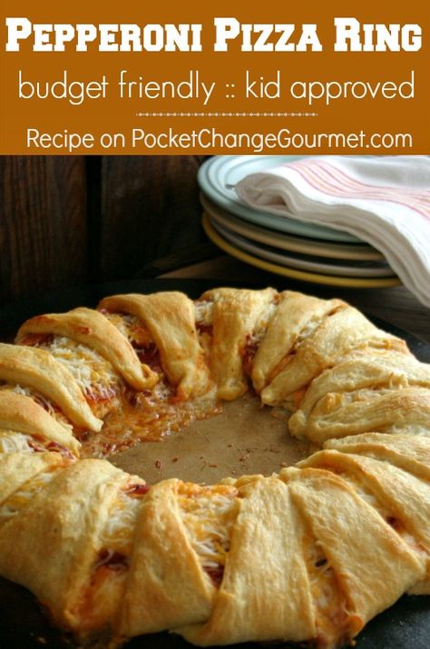 Pepperoni Pizza Ring :: Recipe on PocketChangeGourmet.com Pizza Rellena, Pillsbury Crescent Roll Recipes, Pizza Ring, Weekly Menu Plan, Crescent Recipes, Kid Approved Meals, Pampered Chef Recipes, Crescent Roll Recipes, Menu Plan