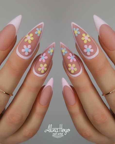 Nail Designs Stiletto, Plain Acrylic Nails, Ruby Nails, Fake Nails Designs, Nails Today, Grunge Nails, Flower Nail Designs, Pretty Gel Nails, Flower Nail