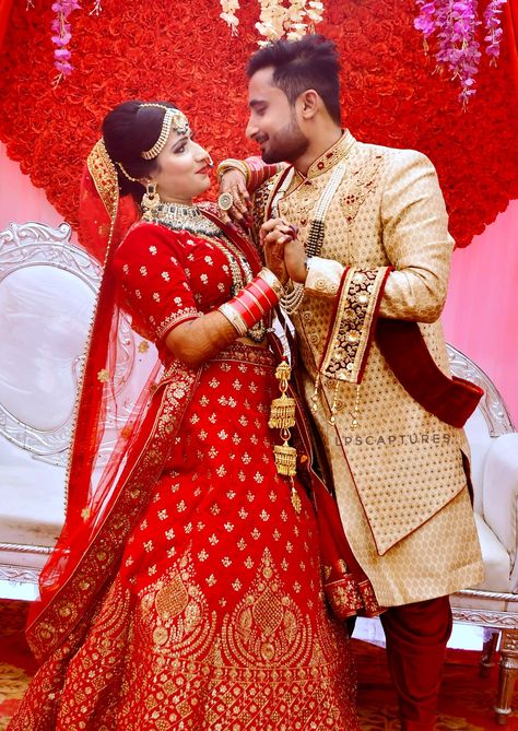 Hindu Wedding Photos Indian, Dulha Closeup, Dulhan Dulha Pose, Dulha Dulhan Couples Photography, Couple Wedding Dress Indian Hindu, New Dulhan Pose, विवाह की दुल्हन, शादी की तस्वीरें, Dulha Dulhan