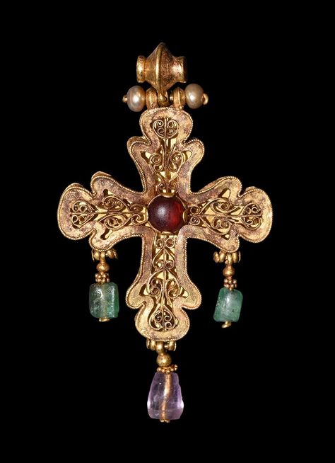 Byzantine Gold Cross Pendant, 12th-14th Century AD Byzantine Gold, Byzantine Jewelry, Ancient Jewels, Ancient Jewellery, Historical Jewellery, Medieval Jewelry, Greek Jewelry, Gold Cross Pendant, Medieval History