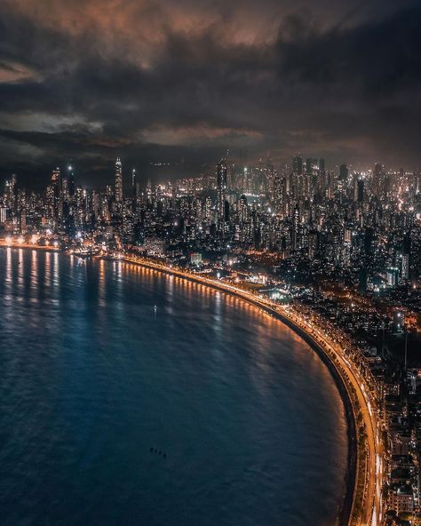 Mumbai Wallpaper Iphone, City Of Dreams Mumbai, Mumbai City Night, Mumbai Night View, Mumbai Wallpaper, Marine Drive Mumbai, Marine Drive, Airport Pictures, Love Couple Wallpaper