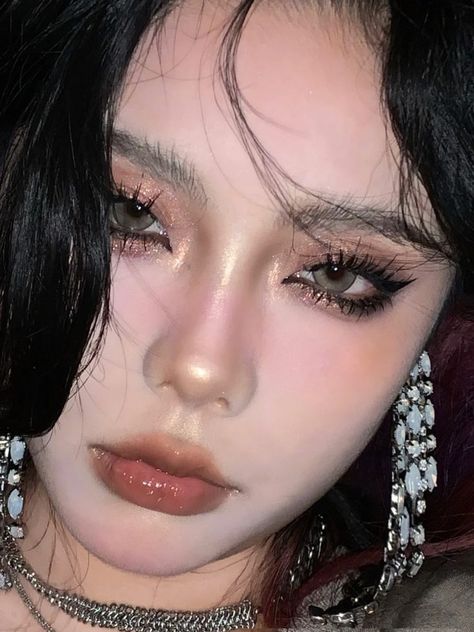 Eye Makeup Asian, Makeup Ulzzang, Makeup Asian, Asian Makeup Looks, Ulzzang Makeup, Alternative Makeup, Ethereal Makeup, Pinterest Makeup, Edgy Makeup