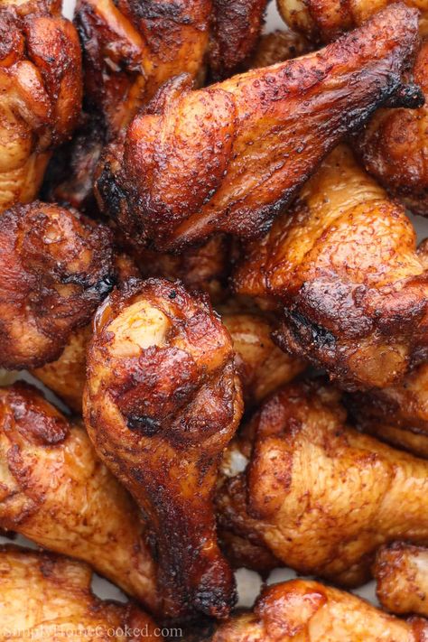 Smoked Chicken Wings Smoker Chicken Wings, Smoked Wings Recipe, Smoked Appetizers, Smoked Whole Chicken, Marinated Chicken Wings, Smoked Turkey Wings, Hot Wing Recipe, Wings Recipes, Smoked Recipes