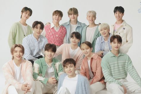 Seventeen Group Photo, Seventeen Group, Dino Seventeen, Seventeen Going Seventeen, Seventeen Debut, Seventeen Wallpapers, Seventeen Album, Korean Entertainment, Group Photo