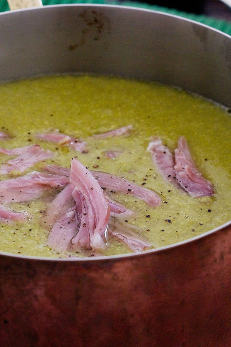 Keep frozen peas in the freezer for a variety of meals, including this delicious Pea and ham soup. Ham And Pea Soup, Soup Maker Recipes, Pea And Ham Soup, Soup Maker, Ham Soup, Pea Soup, Main Course Recipes, Soup And Sandwich, Frozen Peas