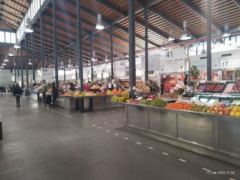 Market Place Design Architecture, Market Place Design, Urban Farming Architecture, Wet Market, Indoor Markets, Shelter Design, Facade Architecture Design, Traditional Market, Market Garden