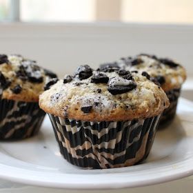 Food Lust People Love: Cookies and Cream Muffins #MuffinMonday Oreo Muffins, The Muffin Man, Cookies N Cream, Cream Cheese Muffins, Oreo Recipes, Baking Muffins, Muffin Man, Love Cookies, Cookies N Cream Cookies