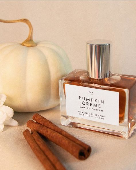 Fall Perfume Aesthetic, Perfume Autumn, Pumpkin Perfume, Gourmand Scents, Autumn Perfume, Perfume Collection Display, Fall Perfume, Best Perfume For Men, Fresh Perfume