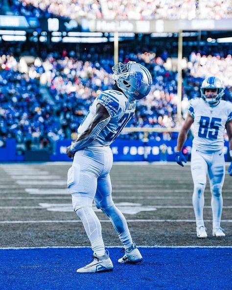 Detroit Lions Funny, Jamaal Williams, Detroit Lions Wallpaper, Football Things, Unc Football, Sound Cloud, Football Pics, Nfl Football Pictures, Nfl Football Art