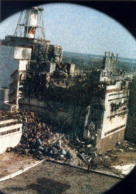 The 1st & only existing photo of Chernobyl on the morning of the nuclear accident, 4/26/1986. The heavy grain is due to the huge amount of radiation in the air that began to destroy the camera film the second it was exposed for this photo. - via Pictures in History on Facebook Chernobyl Reactor, Chernobyl 1986, Chernobyl Nuclear Power Plant, Chernobyl Disaster, Nuclear Disasters, Nuclear Energy, Industrial Architecture, Nuclear Power Plant, Fukushima