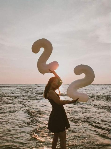 Birthday Photoshoot Beach Ideas, Birthday Photoshoot Ideas At The Beach, Birthday Photoshoot On Beach, Birthday Pictures At The Beach, Beach Bday Photoshoot, Beach Birthday Photos, Birthday Photoshoot At The Beach, Birthday Beach Photoshoot Ideas, Beach Birthday Shoot