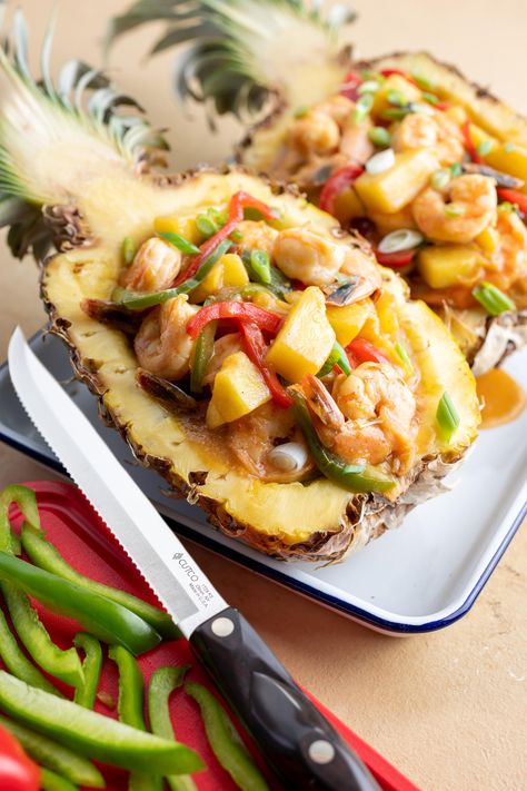 Pineapple Shrimp Boats with Bell Peppers Shrimp With Vegetables, Stuffed Pineapple, Pineapple Boats, Spicy Dinner, Sweet And Spicy Shrimp, Pineapple Shrimp, Shrimp Boats, Shrimp Boat, Pineapple Recipes