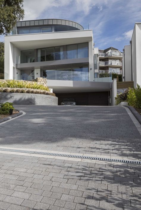 Grey Driveway, Driveway Tiles, Grey Block Paving, Entrance Design Ideas, Landscaping Driveway, Paving Garden, Grey Pavers, Home Driveway, Block Paving Driveway