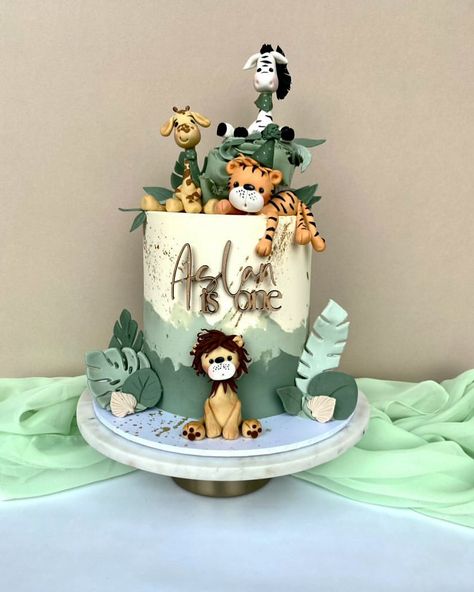 Jungle Safari Birthday Cake, Safari Pasta, Safari Birthday Cake, Jungle Safari Birthday, Jungle Boogie, Safari Birthday, Jungle Safari, Shower Cakes, Baby Shower Cakes