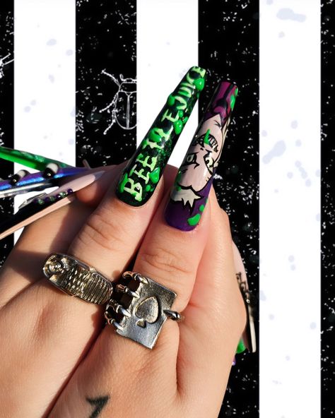 IT'S SHOWTIME! 🪲🧃 Who's your fav character? 🪦💚 #nailart #y2knails  #unghii  #nails #pressonnails #pressons  #smallbusiness #custompressonnails  #nails  #nailsbusiness  #aestheticnails #nailsofinstagram  #gelnails #explore #explorepage #nailsdesign  #instanails #nailartist #nailinspo #fyp #beetlejuice  #beetlejuice2 #beetlejuicebeetlejuice #beetlejuicenails #halloweennails #halloween #네일 #네일아트 #네일디자인 #네일인스포 Halloween Nails Bettle Juice, Bettle Juice Nail, Bettle Juice Short Nail Ideas, 3d Beetlejuice Nails, Beetlejuice Nails Stiletto, Acrylic Nails, Nails