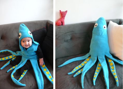 Diy Squid Costume, Easy Diy Octopus Costume, Ocean Animal Costumes Diy, Baby Octopus Costume Skirt, Sea Monster Diy Costume, Squid Costume, First Halloween Costumes, Clever Costumes, Baby Kostüm