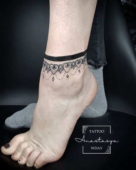 Ankle Cuff Tattoo, Tattoos Pulseras, Ankle Band Tattoo, Cuff Tattoo, Bracelet Tattoo, Tattoo Leg, Tattoos For Black Skin, Arm Band Tattoo, Tattoo Bracelet