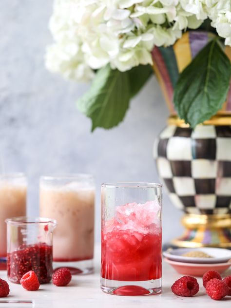 Iced Raspberry Lattes - Iced Coffee with Raspberry Syrup Raspberry Latte, Raspberry Coffee, Latte At Home, Homemade Liquor, Raspberry Tea, Ice Cream Floats, Ice Milk, Raspberry Syrup, Coffee Syrup