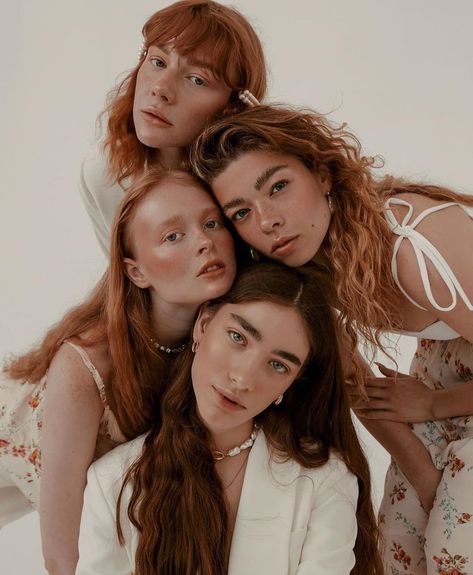 4 Friends Reference, 5 Models Posing Together, Group Magazine Photoshoot, Group Editorial Photoshoot, Four Person Poses Photography, Group Reference Pose Friends 4, Posing 3 People, Four Person Photoshoot, Poses Group Of 4