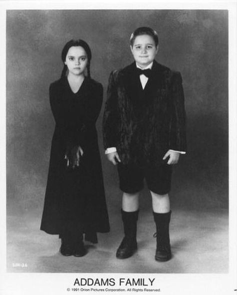 It’s Wednesday, so why not. Awww they look so cute! #wednesdayaddams #pugsleyaddams #addamsfamily #theaddamsfamily #goth #gothic… Addams Family Quotes, Tim Burton Personajes, Addams Family Tv Show, Pugsley Addams, Addams Family Movie, Addams Family Musical, The Adams Family, Charles Addams, Addams Family Costumes