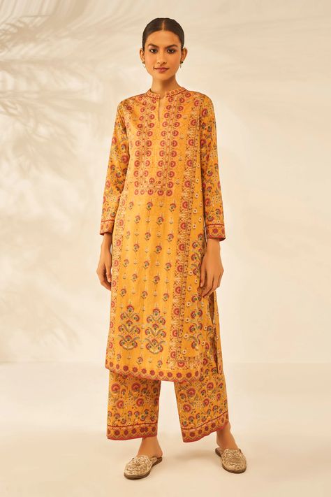 Buy Faya Kurta Set by Anita Dongre at Aza Fashions Bridal Dresses Indian, Dresses Indian Wedding, Designer Kurta, Kurta Set For Women, Sarees For Women, Anita Dongre, Luxurious Wedding, Indian Bridal Dress, Dresses Indian