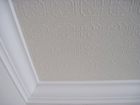 Textured wallpaper on the ceiling...this is an inexpensive way to get the look of tin ceiling tiles. Textured Ceiling Paint, Wallpaper Bathroom Ceiling, Paintable Textured Wallpaper, Ceiling Texture Types, Ceiling Paint Colors, Faux Tin Ceiling, Small Bedroom Remodel, Look Wallpaper, Ceiling Texture