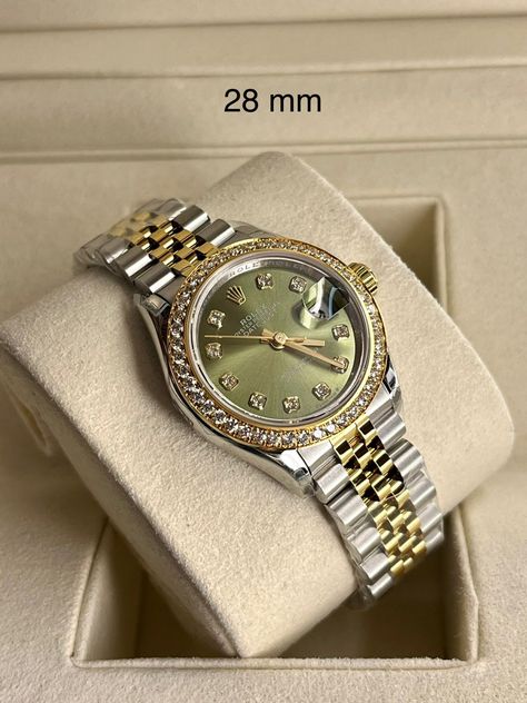 Best Hoodie, Pretty Watches, American Dog, Rolex Watches Women, Classy Watch, Fancy Watches, Expensive Jewelry Luxury, High Jewellery, Luxe Jewelry