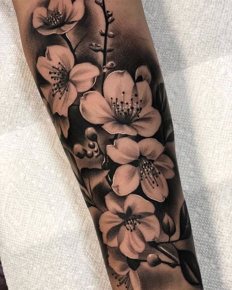 Feminine Shoulder Tattoos, Japanese Flower Tattoo, Arte Aesthetic, Feminine Tattoo Sleeves, Full Arm Tattoos, Tattoos For Women Half Sleeve, Floral Tattoo Sleeve, Tatuaje A Color, Blossom Tattoo