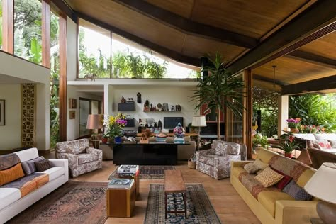 Tropical Modernism, Contemporary Style Homes, Contemporary House Design, Dream House Interior, House Room, Mid Century House, My Dream House, Casas De Ensueño, Dream House Decor