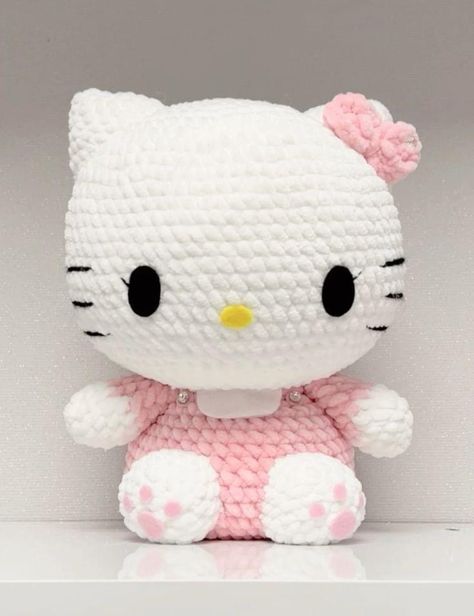 Hello Kitty Amigurumi, Kitty Amigurumi, Hello Kitty Crochet, Easy Crochet Animals, Crochet Decoration, Fun Crochet Projects, Hello Kitty Items, Hello Kitty Collection, Diy Crochet Projects