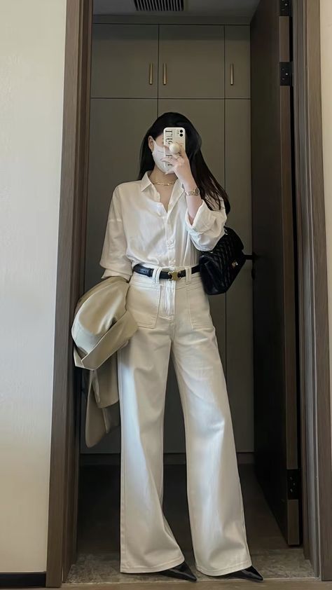 White Shirt And Trousers For Women, Business Formals For Women Classy, White Smart Casual Outfit Women, Korean Working Outfit, Casual Outfits White Pants, Styling Work Outfits, Elegant Classy Outfits Aesthetic, Worst Day Of My Life, Elegance Dress