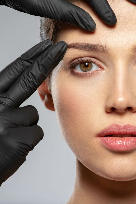 Skin Aesthetics, Beauty Makeup Photography, Skin Model, Permanent Makeup Eyebrows, Aesthetic Medicine, Botox Injections, Aesthetic Clinic, Beauty Clinic, Brow Lamination