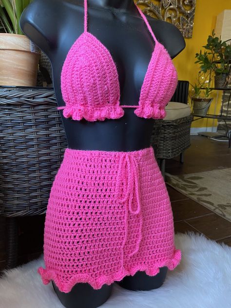 jordan ♡ janae on Twitter: "hi! it’s spelled crochet and here is some of my work i just wanted to share! 🤍🧶… " Crochet Bikini, Free Crochet, Jordan, Skirt, Crochet, Twitter, Pink, Black