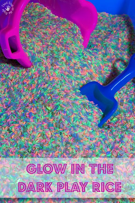 This is a great sensory activity for kids. My boys spend hours playing with this Glow in the Dark Rice Table and Play Rice! Glow In The Dark Party Ideas Preschool, Glow In The Dark Tablecloth, Glow In The Dark Rice, Glow In The Dark Music Lesson, Glow In The Dark Sensory Bin, Glow Sensory Bin, Glow In The Dark Day At School, Glow Party Preschool, Glow In The Dark Snacks