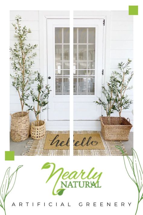 Mediterranean Lifestyle, Fake Trees, Front Porch Design, Interior D, Front Porch Decorating, Decoration Originale, Porch Design, Artificial Tree, Nearly Natural