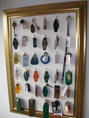 Hotel room key display Keyring Collection Display, Keyring Market Display, Keychain Collection Display, Keychain Display Ideas, Keyring Display, Key Display, Hotel Keys, Collection Display Ideas, Chain Display