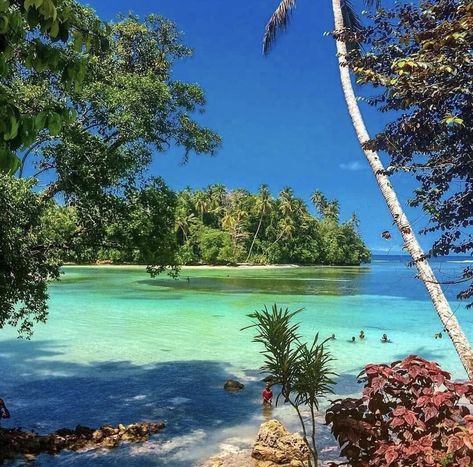 New Ireland, Papua New Guinea 🇵🇬 Melanesia, Pacific Islands Papua New Guinea Aesthetic, Pacific Aesthetic, New Ireland Province, Pacific Islands, Summer Friends, New Guinea, Island Life, Pretty Places, Papua New Guinea