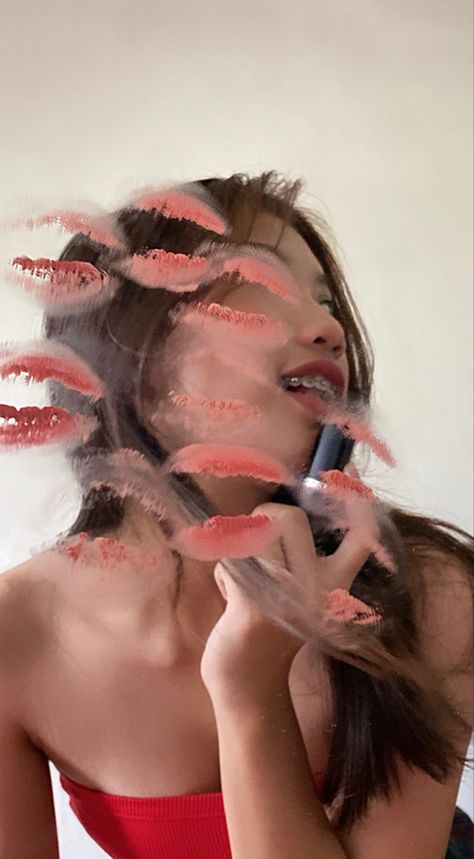 Mirror Kisses, Lipstick Pictures, Red Lipstick Kisses, Lipstick Mark, Lipstick Kiss, Creative Pictures, Fashion Mood Board, Kissing Couples, Cute Couple Selfies